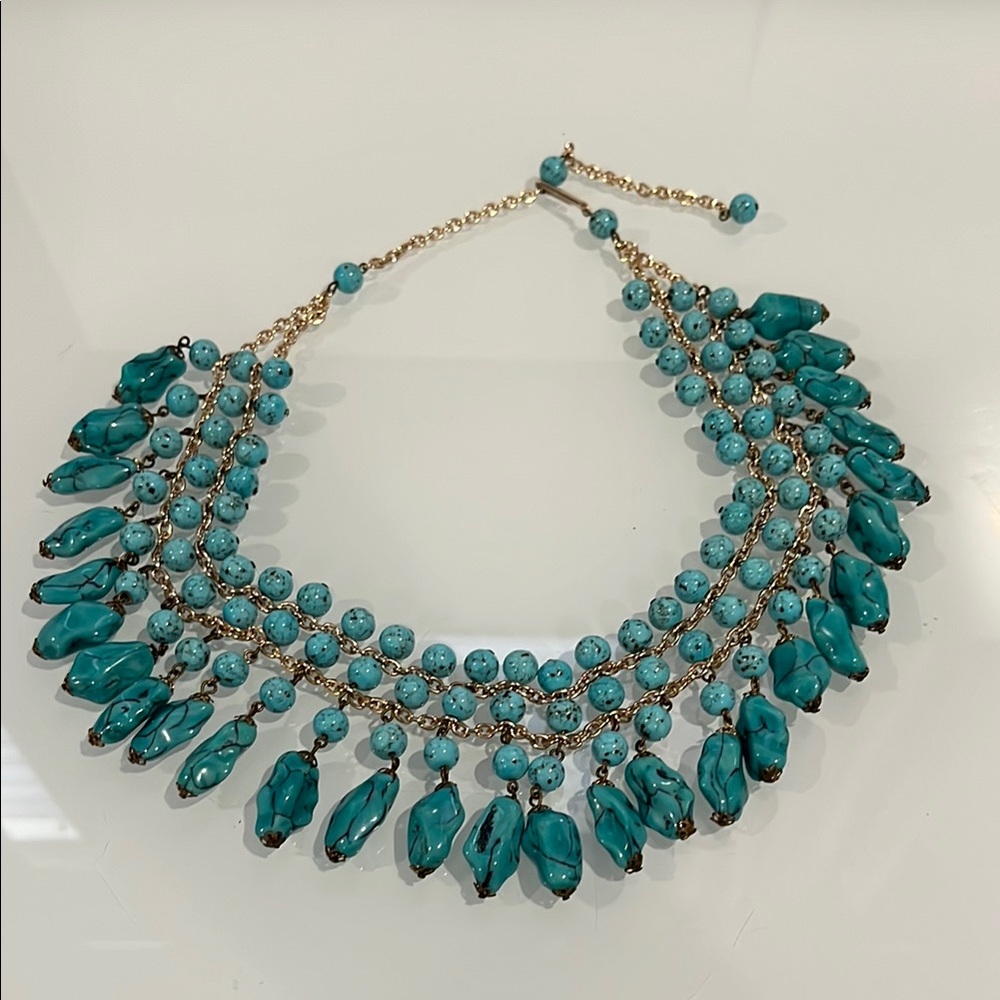 Elegant Turquoise Beaded Necklace